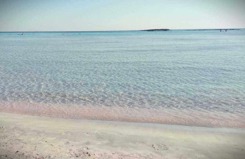 Spiaggia di Elafonisi con sabbia rosa e acque cristalline, Creta