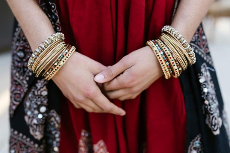 danza del ventre mani bracciali rosso e oro