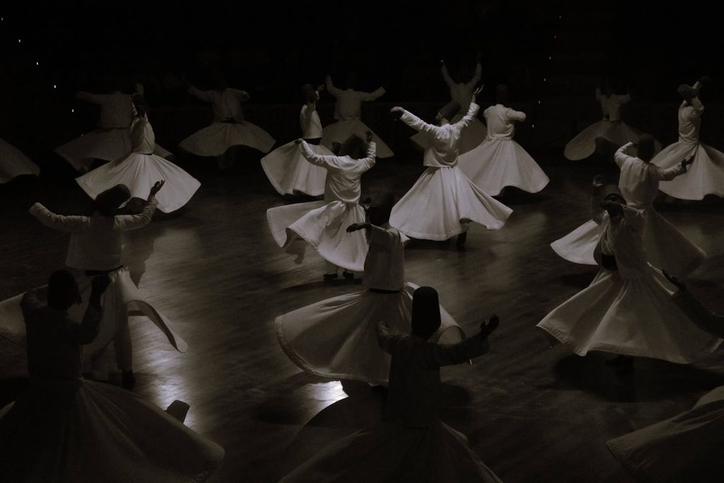 dervisci rotanti sama eredità Rumi ordine Mevlevi